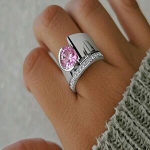 Elegant Silver and Pink Gemstone Ring